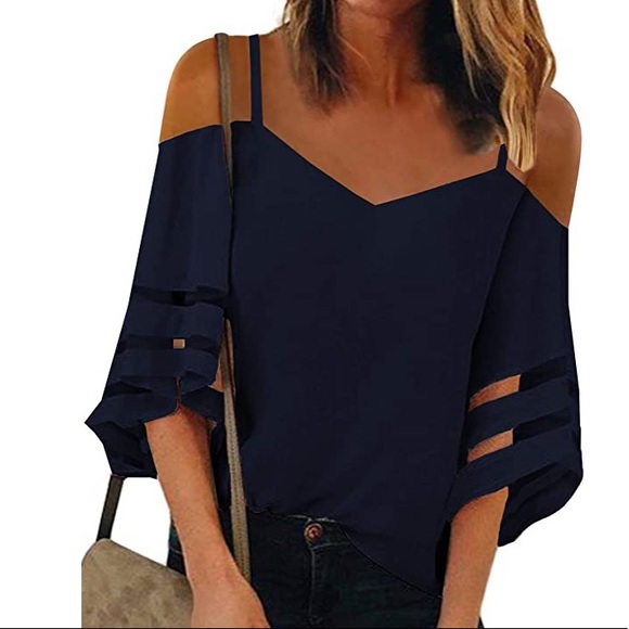 Beautiful woman sexy cold shoulder blouse - Picture 3 of 5